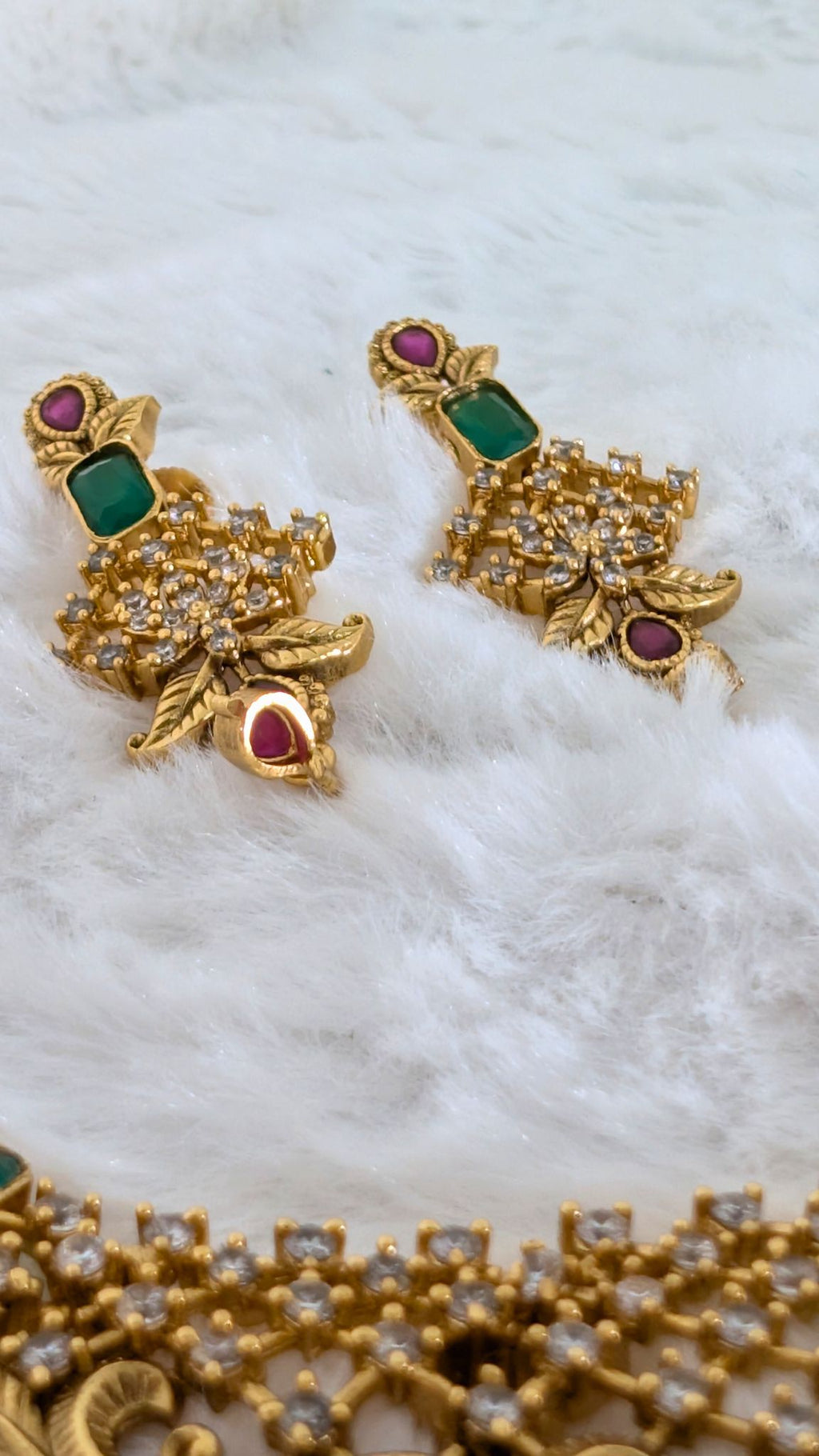 Fashion Necklace with Jhumka earrings