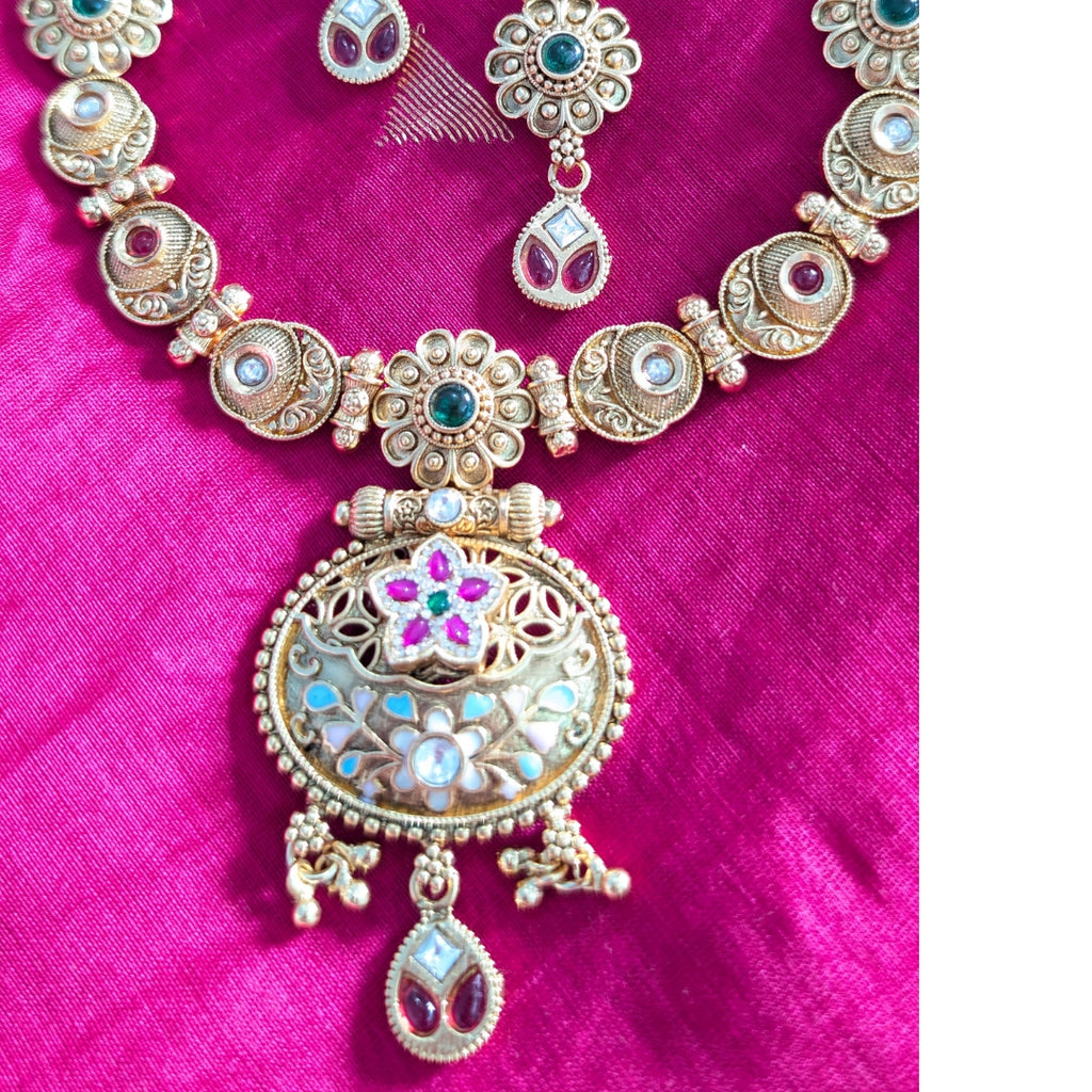 Rajwadi Style Necklace for big occassion