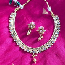 Mimalist Gold Tone Necklace