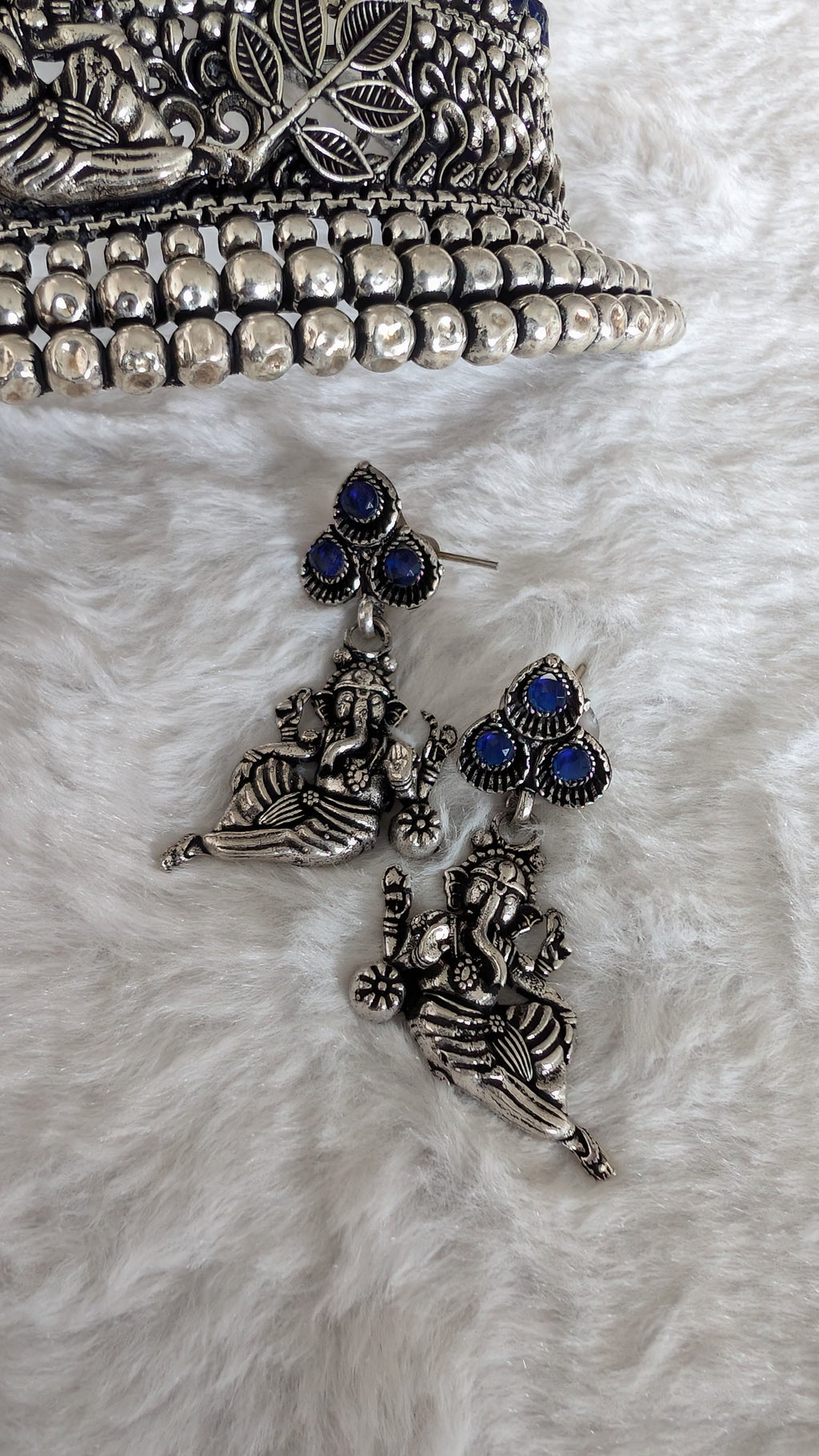 Oxidized choker with Ganesh.