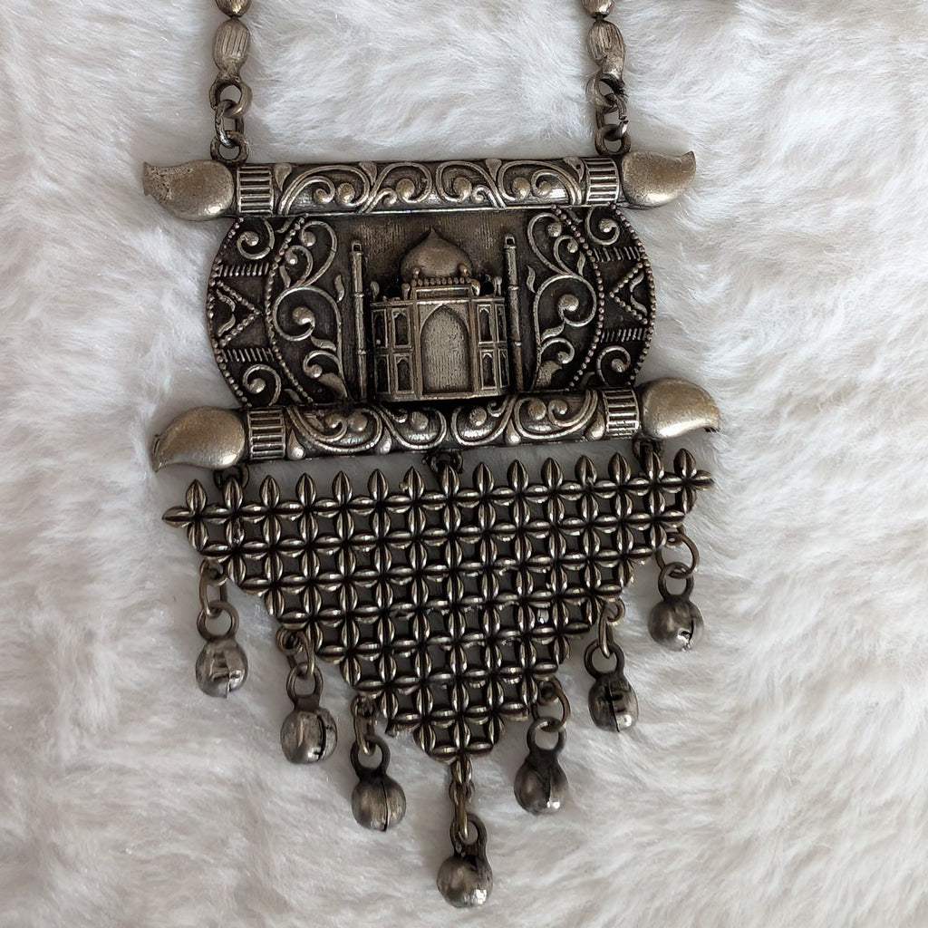 Oxidized necklace with intricate design 