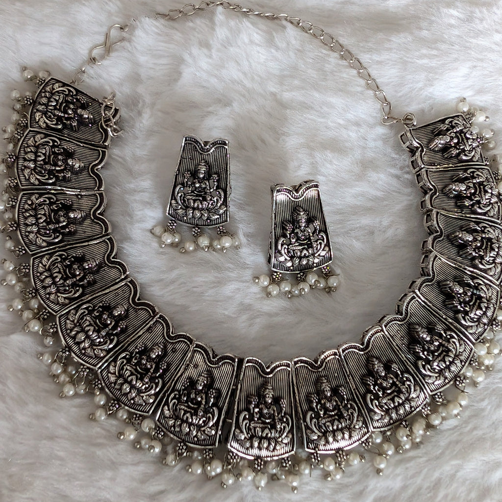 Temple Silver necklace and earrings set