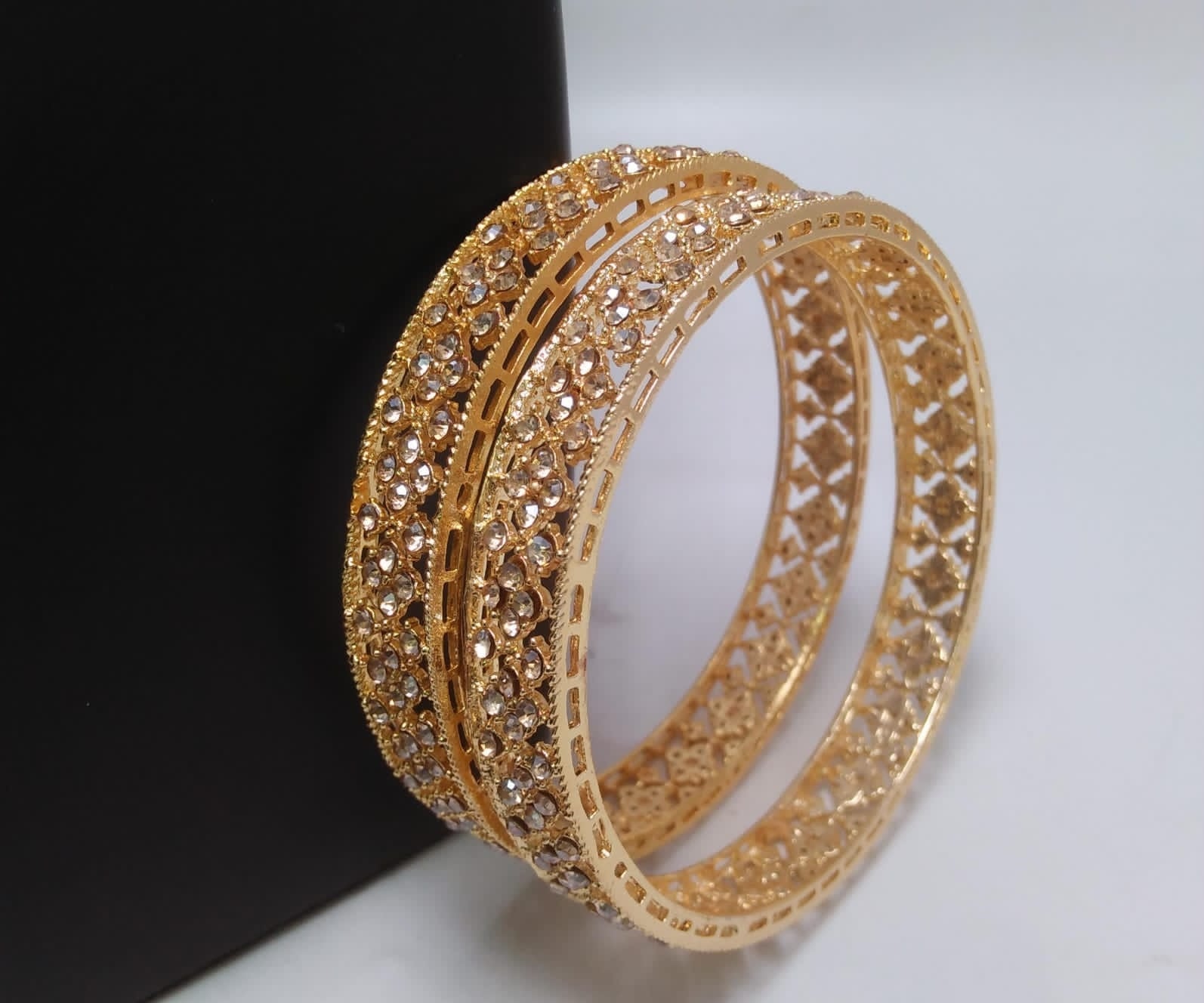 Kundan Bangles