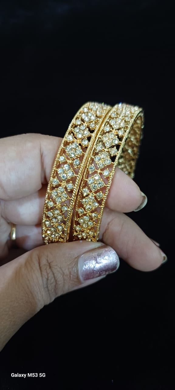 Kundan Bangles